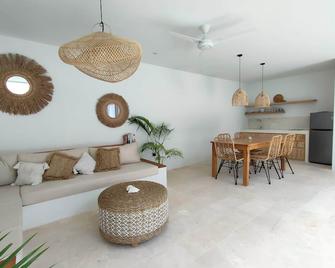 Kalea Villas - Kuta - Wohnzimmer