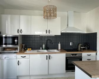 Large House With Garden In Sainte Marie De Ré - Sainte-Marie-de-Ré - Kitchen