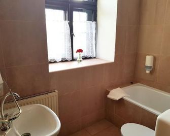 Zamek Joannitów - Łagów - Baño