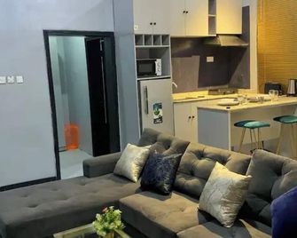 Balcony Open Plan Studio Units -Lekki 1, WI-FI, one with balcony, the other without - Lagos - Living room