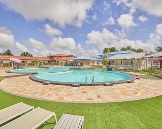 Domaine du lac bleu - Saint-Laurent-du-Maroni - Piscina