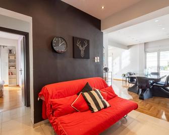 A Luxury & Comfortable Apt in Athens - Néa Smýrni - Living room