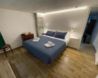 Leo Appartamenti Con Vista Panoramica - Erice - Bedroom