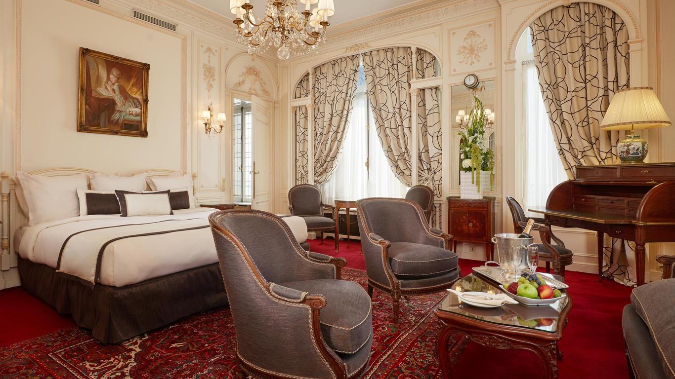 Hotel Raphael