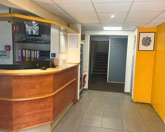 Egg Hotel Sarcelles - Sarcelles - Front desk