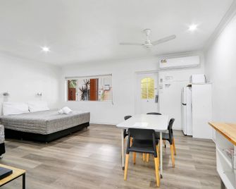Riviera Motel Bundaberg - בונדברג