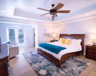Spacious One Bedroom Apartment- One Mile from Magen's Bay - Saint Thomas Island - Habitación