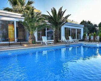 Uzunhan Hotel - Ayvalik - Pool