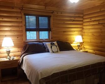 KEZAR LK, Dogs w/fee,8.6 ml Pleasant Ski, 1ml Golf/beachs/trail/snowmobile acc\n\n - Lovell - Bedroom