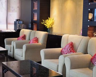Butterfly on Wellington, Central - Hong Kong - Lounge