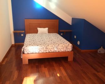 Yellow Attic S. Vincent - São Vicente - Quarto