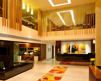 Four Points by Sheraton Ahmedabad - Ahmedabad - Lobby