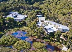 Awaroa Lodge - Awaroa Bay - Outdoor view