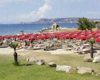 Club Esse Residence Capo d'Orso - Palau - Beach