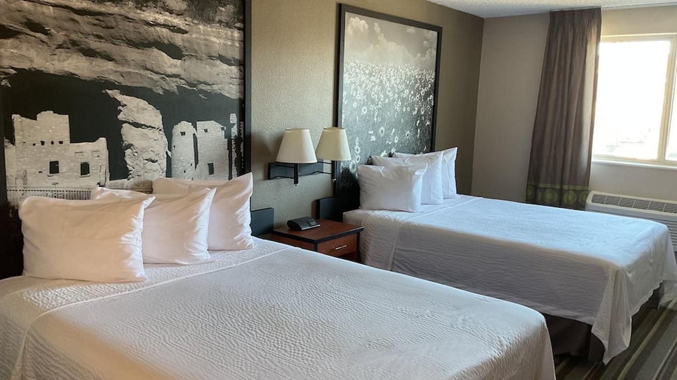 Super 8 by Wyndham Colorado Springs Airport