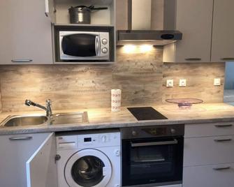 T2 Plein Centre - Menton - Kitchen