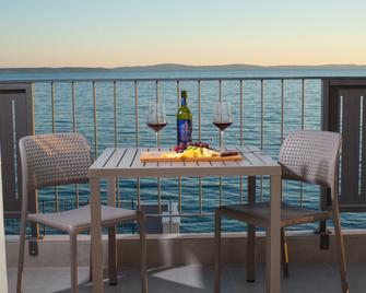 Seaside Luxury Suites - Podstrana - Balkon