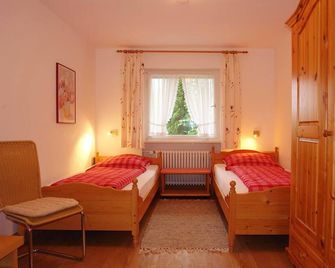 Apartment 'Talblickappartement - Apt 2' with Shared Terrace, Garden and Wi-Fi - Seelbach - Slaapkamer