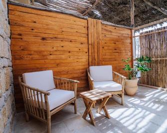 Selina Tzukim - Tzukim - Patio
