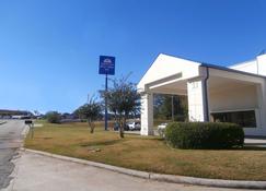 Americas Best Value Inn Tucker - Такер - Здание