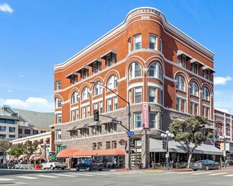 The Keating Hotel by Pininfarina - San Diego - Edificio
