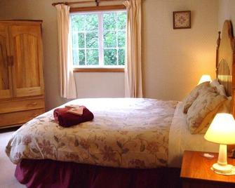 Puritawa Estate Bed And Breakfast - New Plymouth - Bedroom