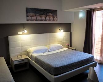 B&b Villa Letizia Inn - Castelbuono - Habitación