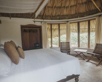 Jade Jungle Resort - Teakettle Village - Bedroom