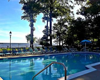 The Heron's Nest at Atlantic Marina - Pasadena - Pool