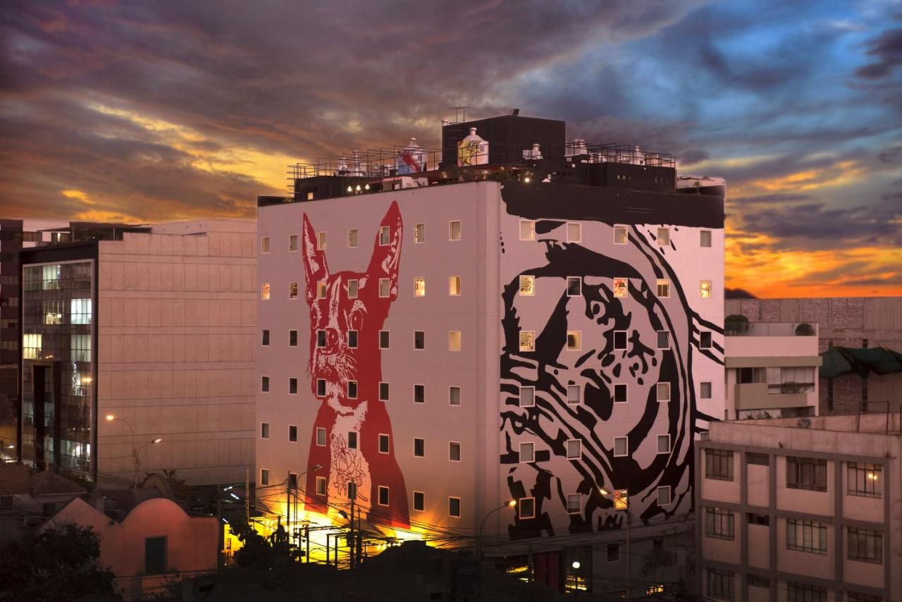 Radisson RED Miraflores thumbnail 3
