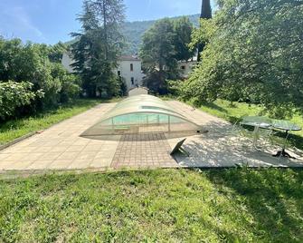 La Perle des Cévennes - Gagnières - Piscina