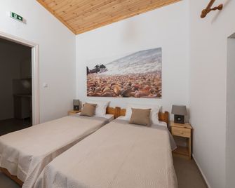 Elenas Rooms - Σύμη