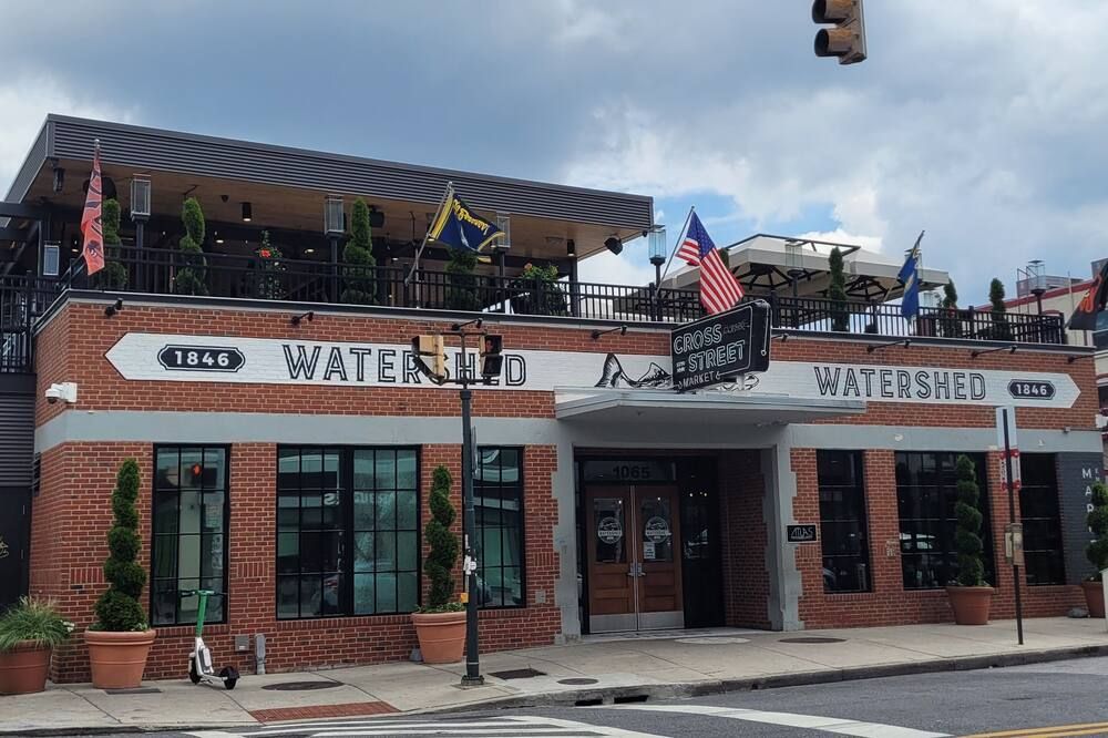 Perfectly located minutes from the Inner Harbor, Ravens and Orioles stadium. - Baltimore - Edificio