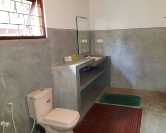 Tamaro Beach Resort - Hikkaduwa - Baño