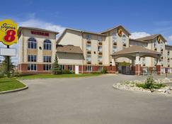 Super 8 by Wyndham Fort St. John BC - Fort St. John - Κτίριο