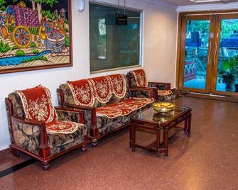 Hotel Akshaya - Chidambaram - Sala de estar