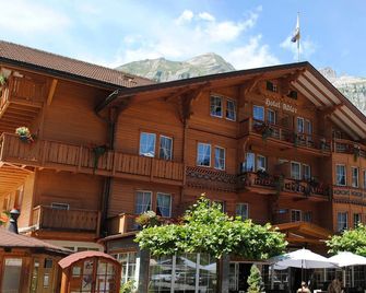 Chalet Hotel Adler - Kandersteg - Budova