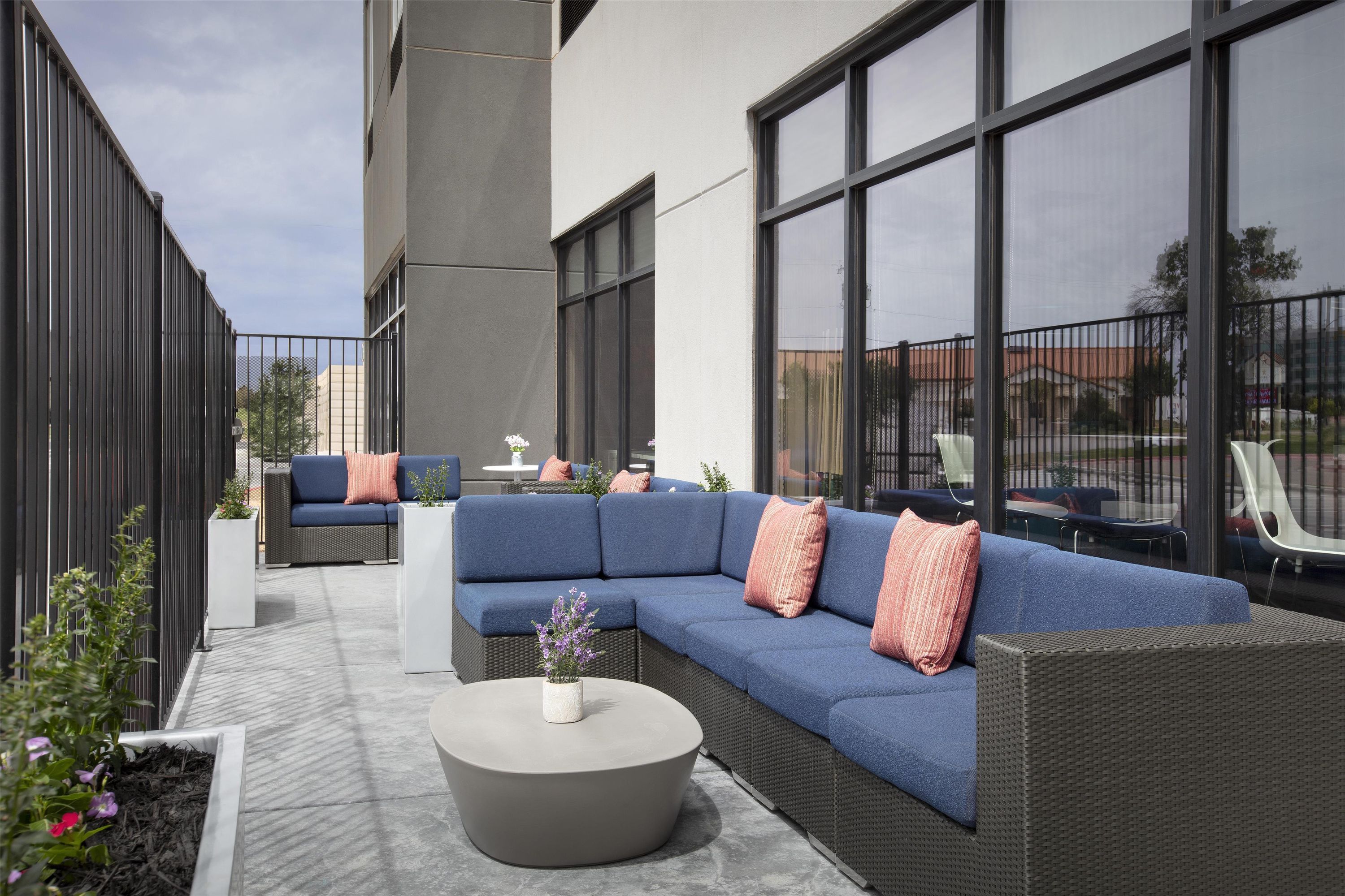 Tru by Hilton Midland East - Midland - Balkón