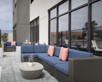Tru by Hilton Midland East - Midland - Balkón