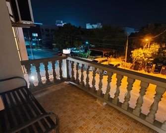 Rose Garden Inn - Kota Bharu - Balcó