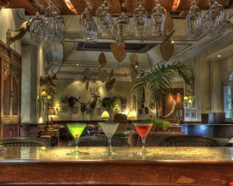 Pueblo Bonito Emerald Luxury Villas & Spa - מזטלאן - בר