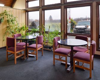 Red Carpet Inn North East - North East - Restaurant