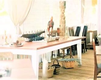 Wae Watu Hotel & Resort - Labuan Bajo - Dining room