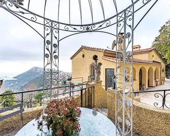 Monaco Castle Villa with Pool and Skyview of French Riviera - La Turbie - Balcony