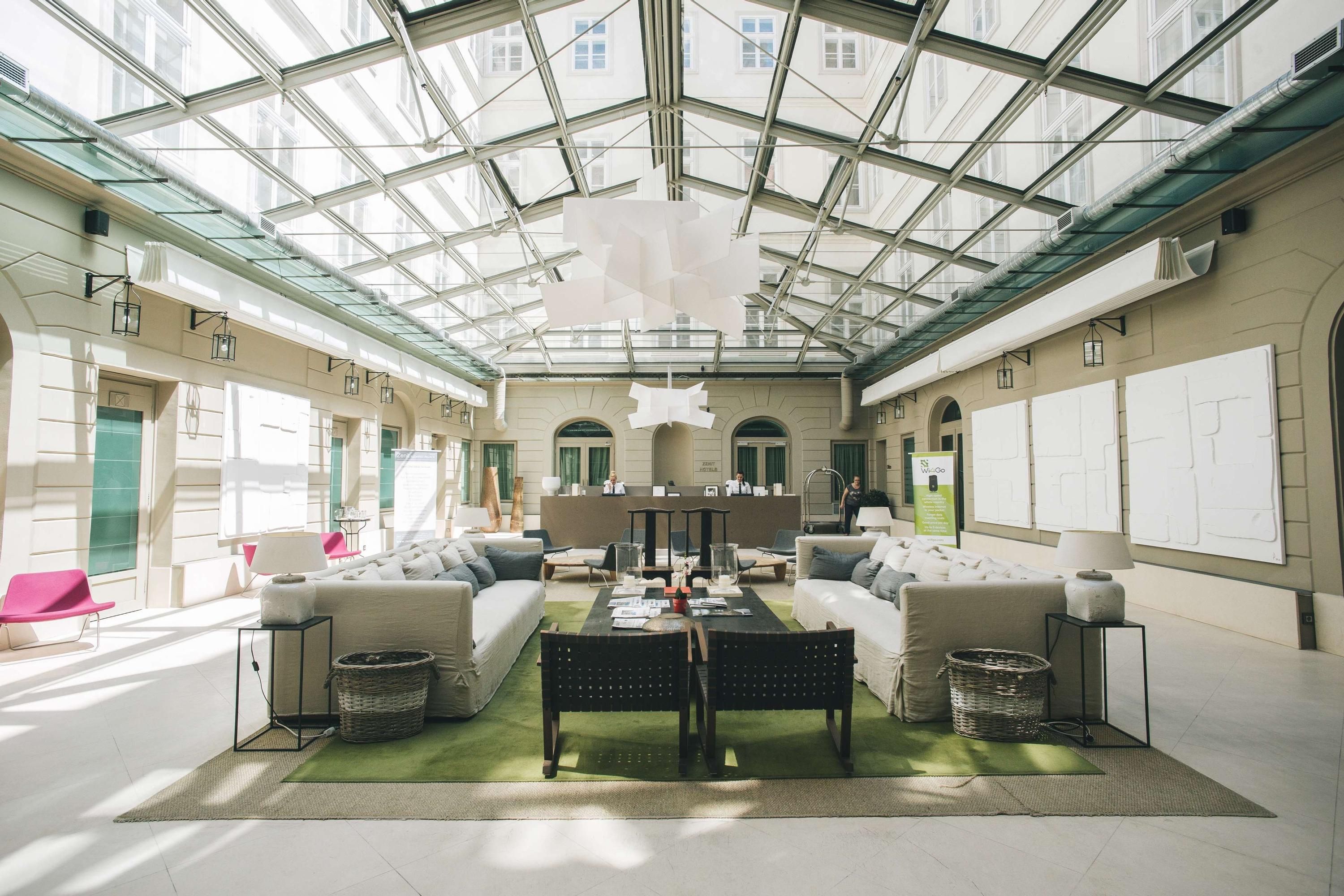 Lounge view of Hotel Zenit Budapest Palace