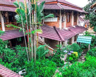 Tripletree Arys Garden Hotel - Yogyakarta