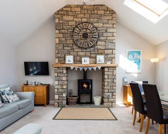 Harbour Lights House - Seahouses - Living room