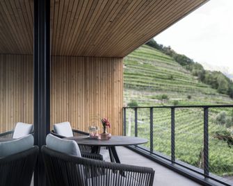Schloss Plars Wine & Suites - Lagundo - Balcony