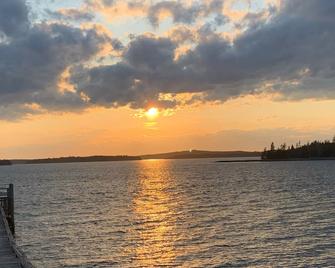 The Bluffs Cottage - Machias