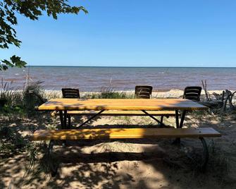 Cozy cottage with private Lake Superior beach in Michigan’s Upper Peninsula - Ontonagon - Patio